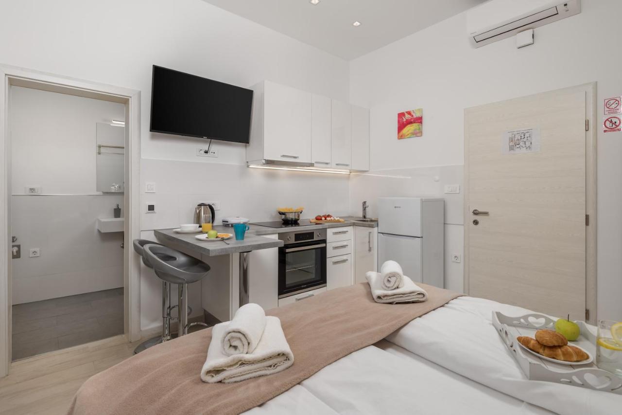 Lux Apartments Rijeka Extérieur photo