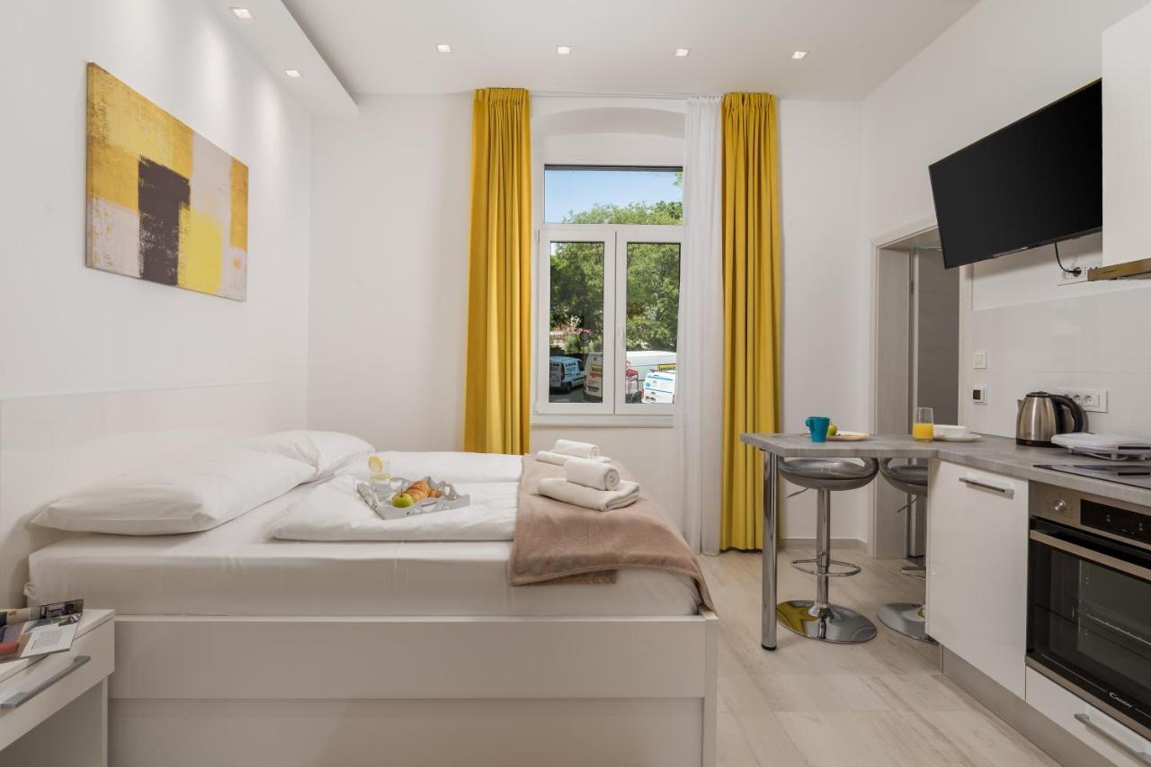Lux Apartments Rijeka Extérieur photo